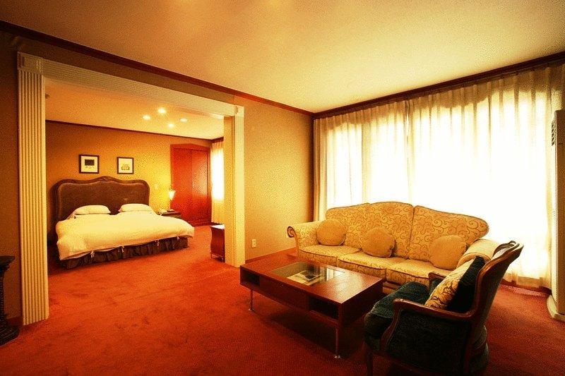 Lake Hills Hotel Songnisan Boeun Chambre photo
