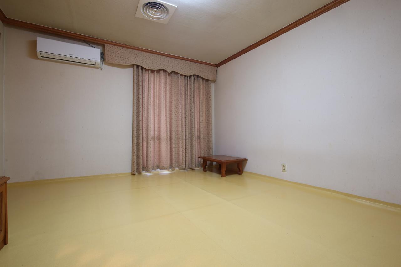 Lake Hills Hotel Songnisan Boeun Extérieur photo