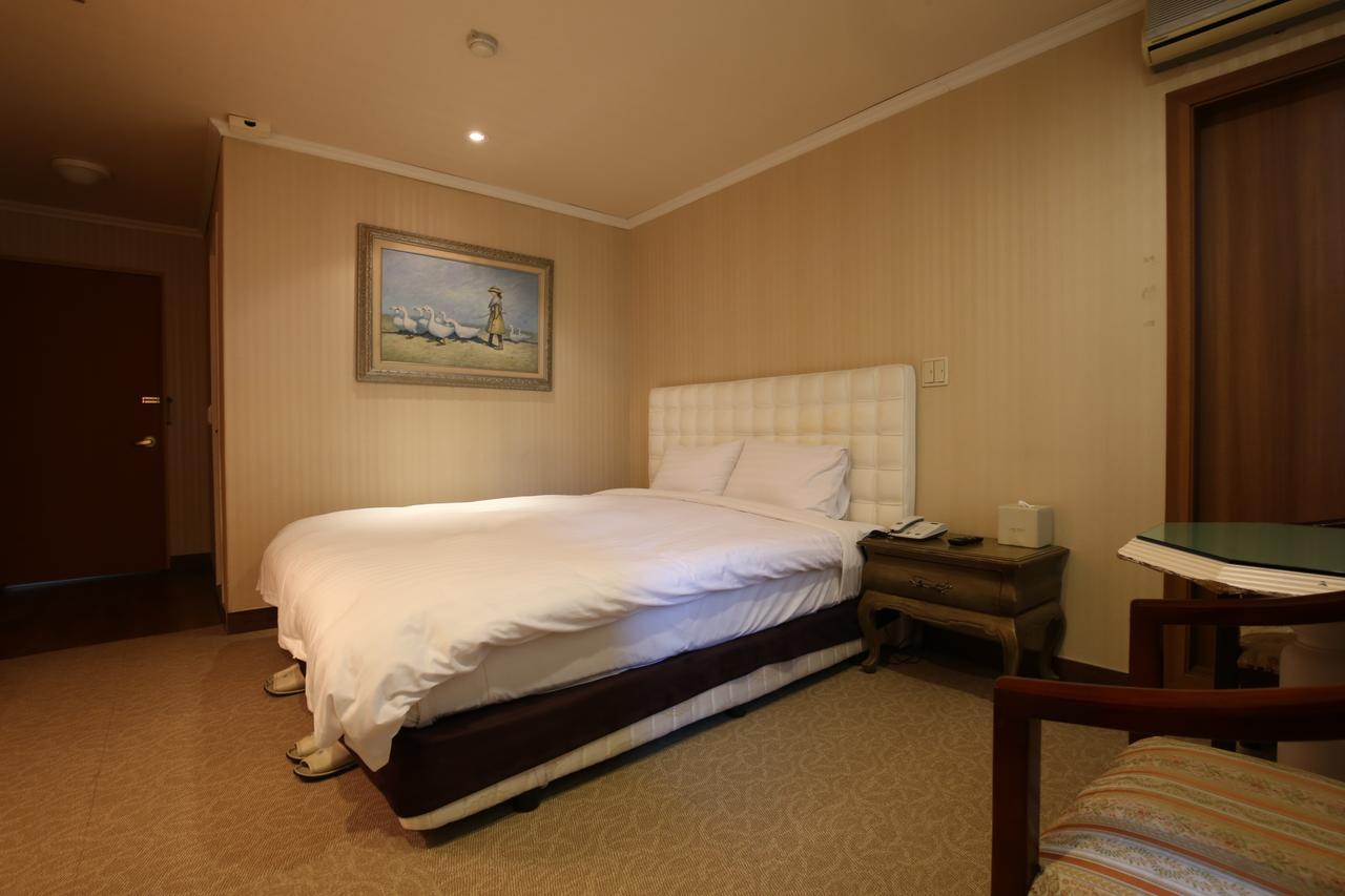 Lake Hills Hotel Songnisan Boeun Extérieur photo