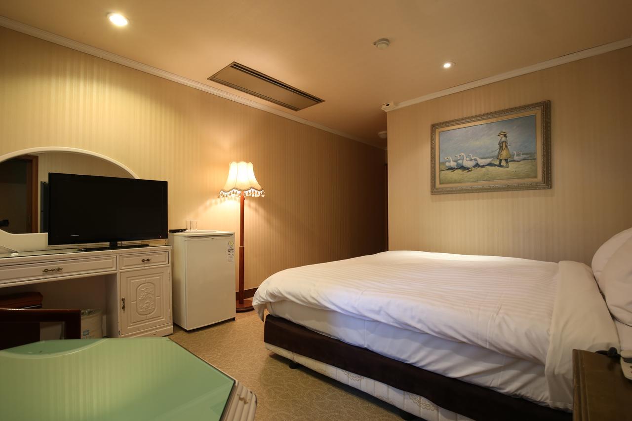 Lake Hills Hotel Songnisan Boeun Extérieur photo