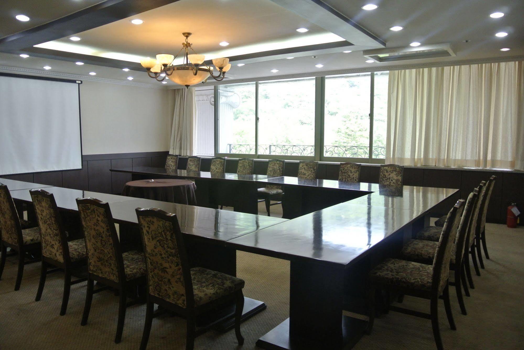 Lake Hills Hotel Songnisan Boeun Extérieur photo